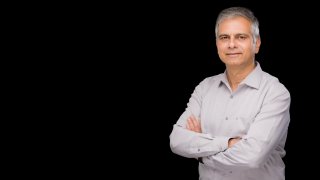 anuraag-bhatnagar-headshot.jpg